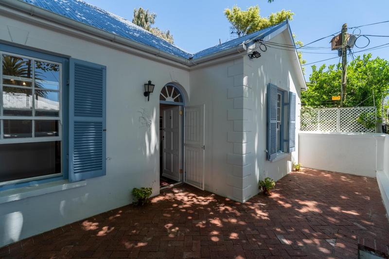 2 Bedroom Property for Sale in Harfield Village Western Cape